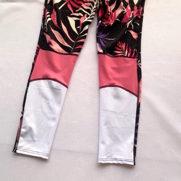 TKO ZERO GRAVITY HIGH WAISTED PRINTED LEGGINGS - Picture 4 of 7